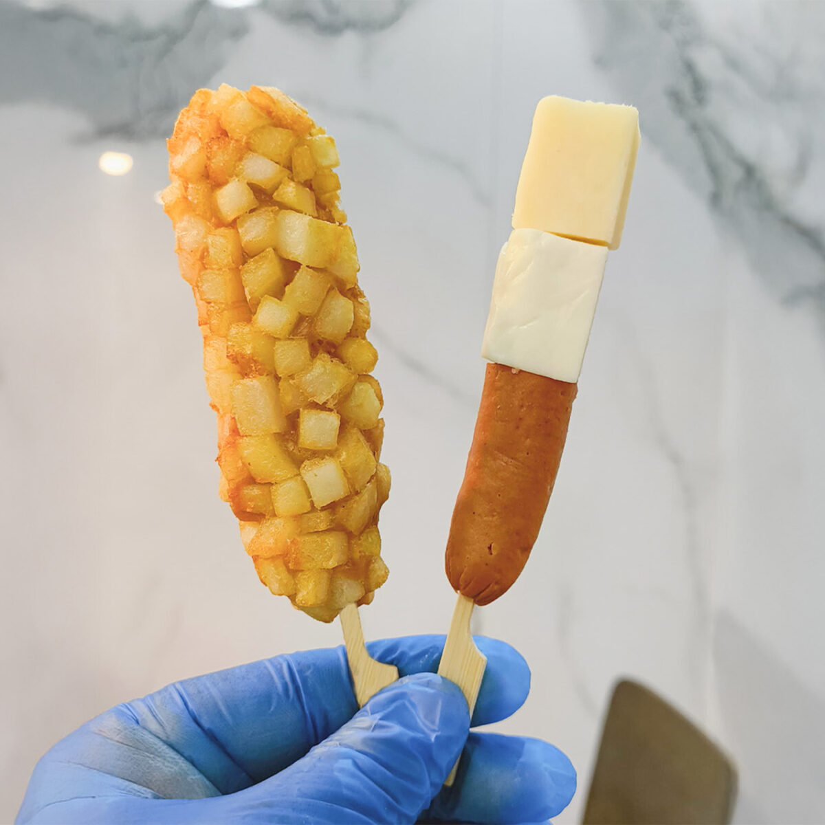 Cheesy Chicken Corn Dog 280g (3pcs) - Image 3