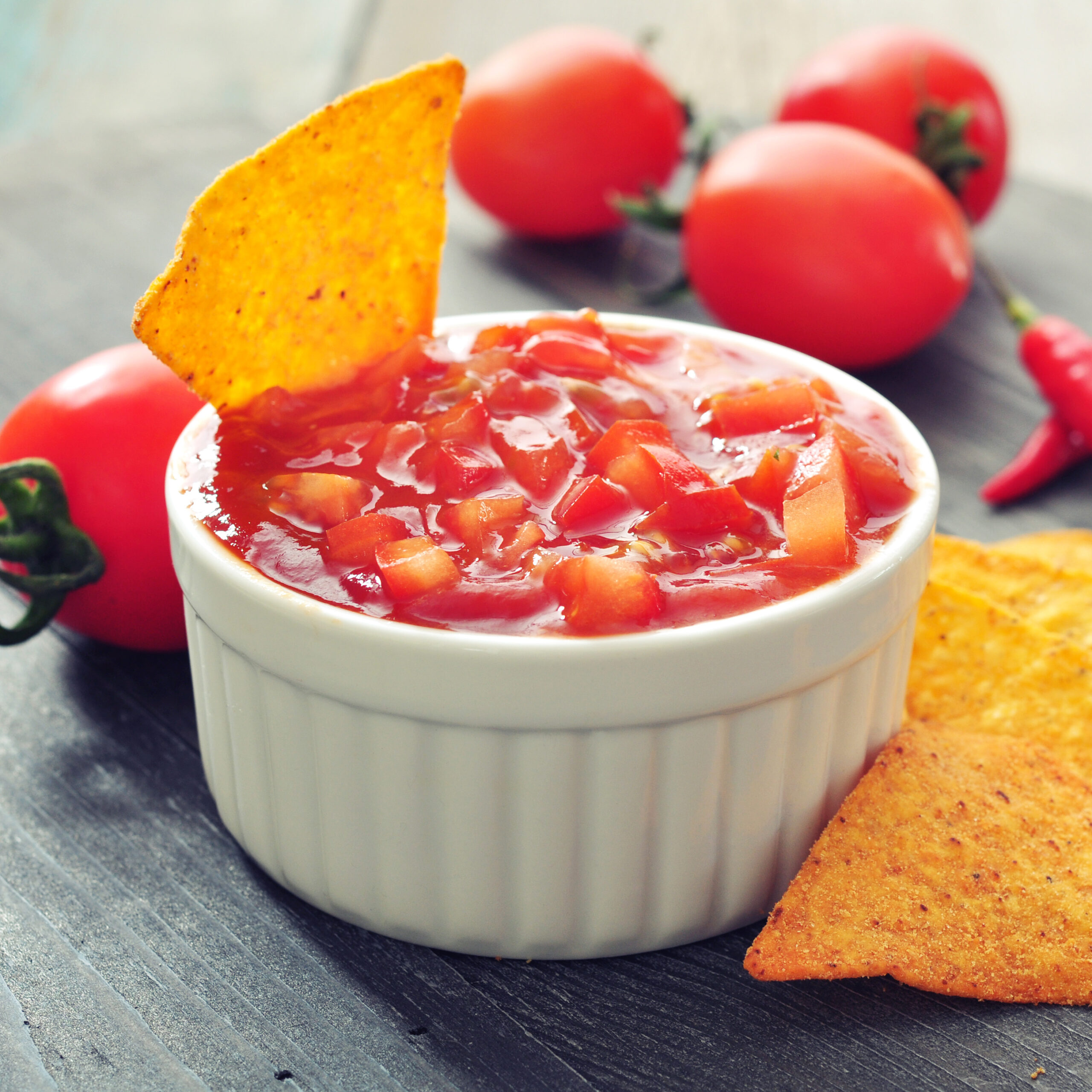 Bowl,Of,Salsa,With,Tortilla,Chips,,Tomatos,And,Chilli,Pepper Fresh Tomato Salsa DIP 100g - Image 1