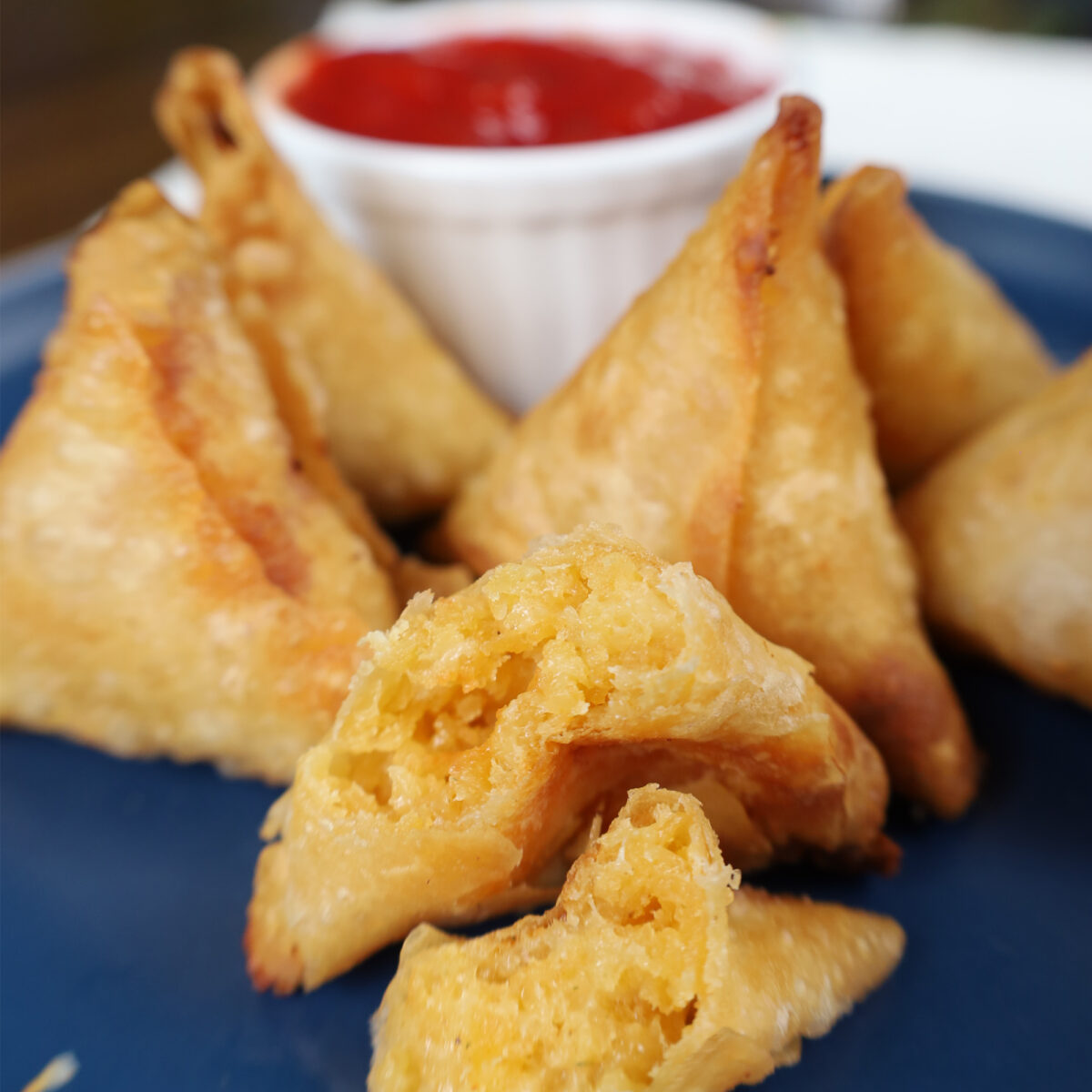 Kraft Oman Cheese Samosa 240g – (9-12pcs) - Image 6