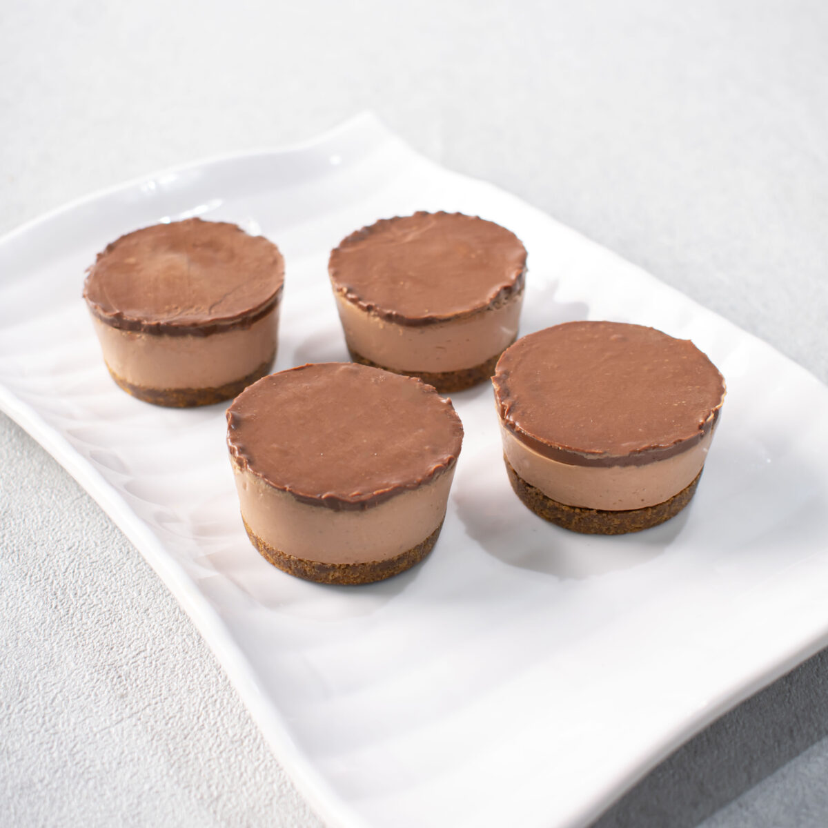Mini Chocolate Cheesecake (4pcs/165 g) - Image 3