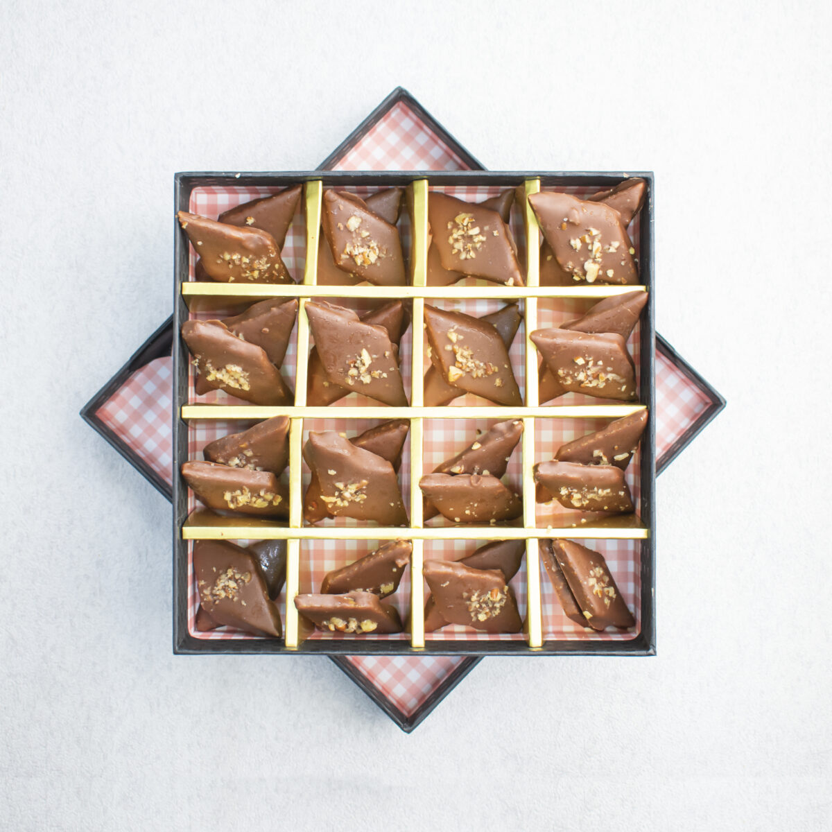 Pecan Florentine Chocolate (190g) - Image 2