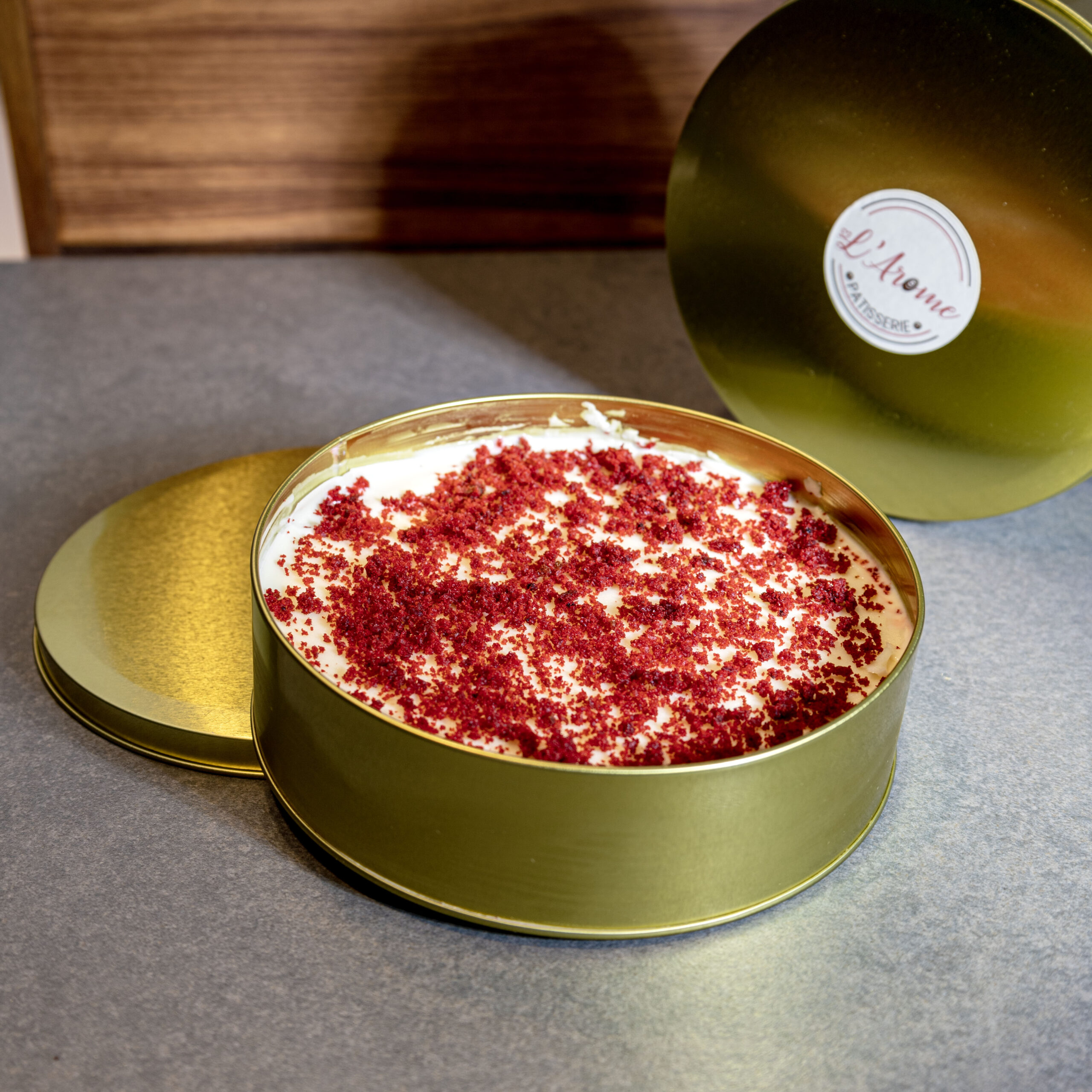 RedVelvetWhiteChocolateDreamCake scaled